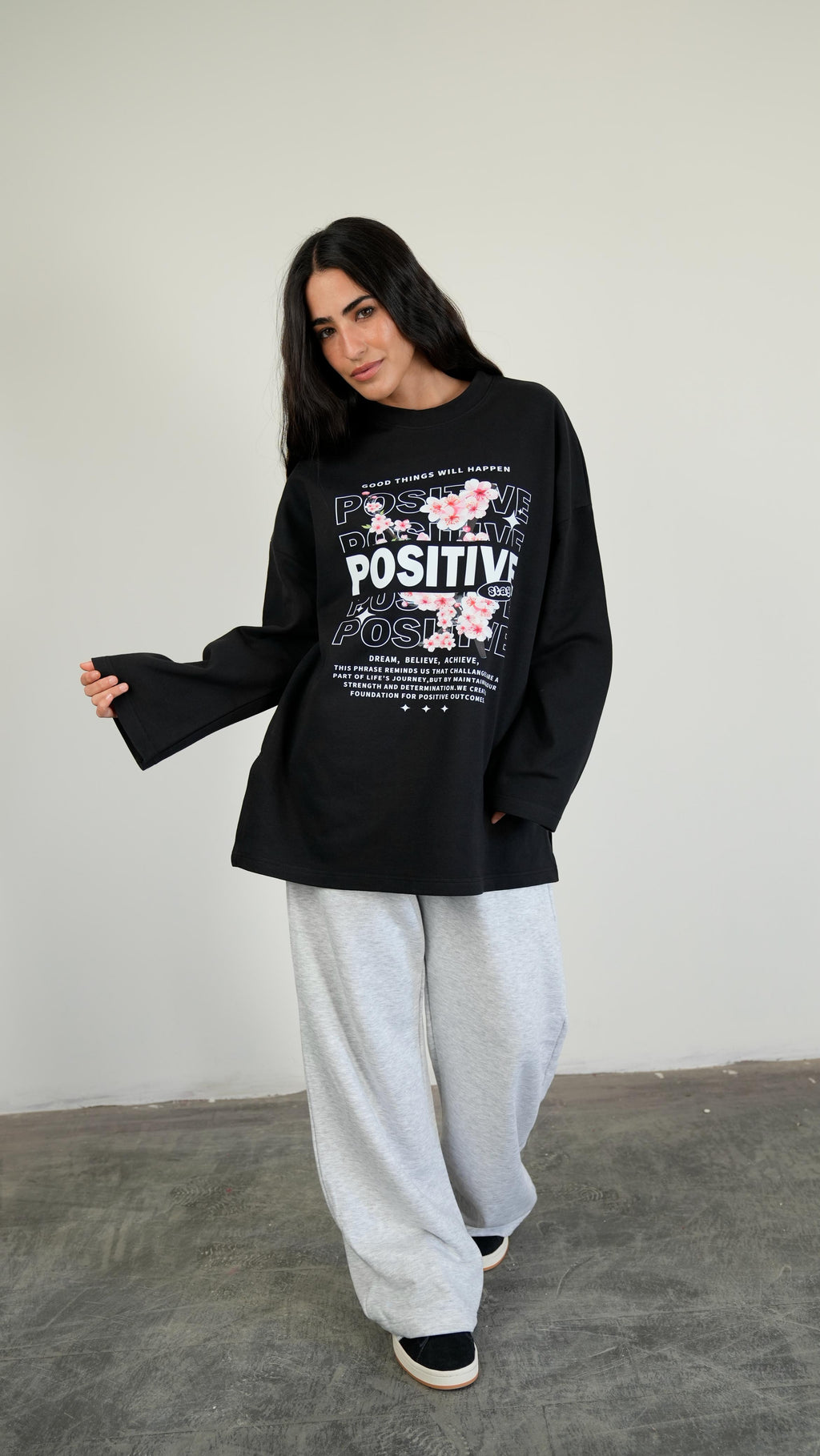 Positive widesleeves t-shirt
